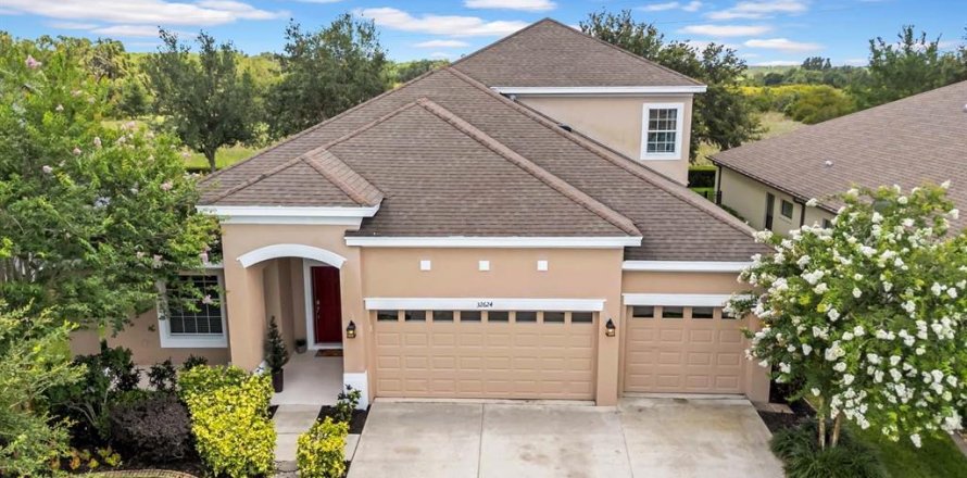 House in Wesley Chapel, Florida 5 bedrooms, 328.5 sq.m. № 1782174
