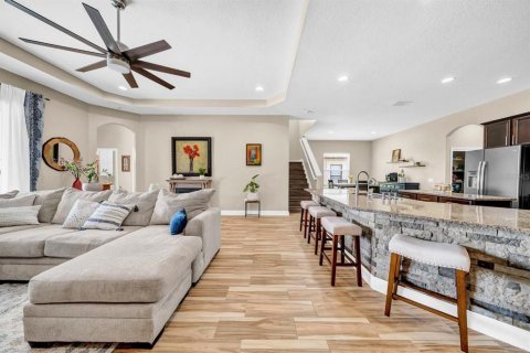 House in Wesley Chapel, Florida 5 bedrooms, 328.5 sq.m. № 1782174 - photo 9