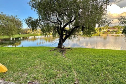 Adosado en venta en Sunrise, Florida, 4 dormitorios, 168.34 m2 № 1929076 - foto 23