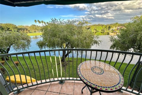 Adosado en venta en Sunrise, Florida, 4 dormitorios, 168.34 m2 № 1929076 - foto 9
