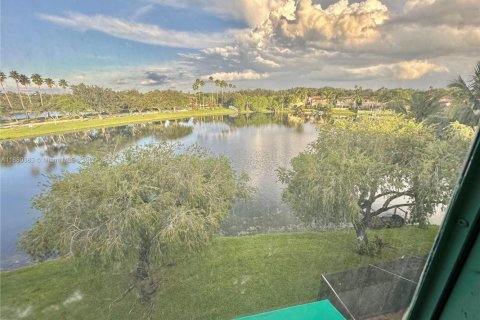 Townhouse in Sunrise, Florida 4 bedrooms, 168.34 sq.m. № 1929076 - photo 26