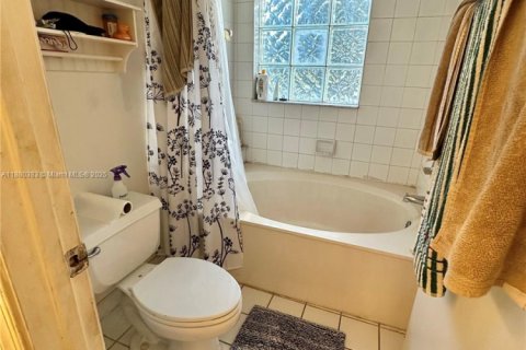 Adosado en venta en Sunrise, Florida, 4 dormitorios, 168.34 m2 № 1929076 - foto 18