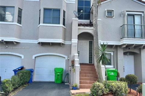 Adosado en venta en Sunrise, Florida, 4 dormitorios, 168.34 m2 № 1929076 - foto 1