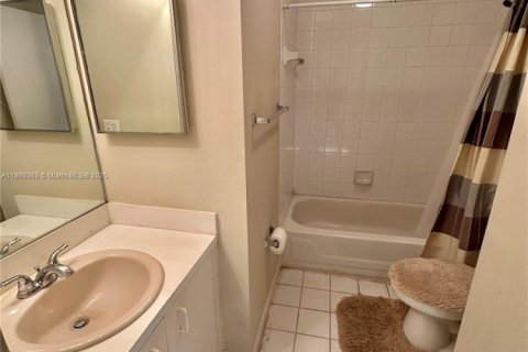 Adosado en venta en Sunrise, Florida, 4 dormitorios, 168.34 m2 № 1929076 - foto 30