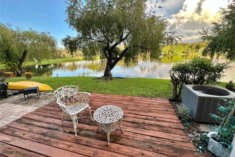 Adosado en venta en Sunrise, Florida, 4 dormitorios, 168.34 m2 № 1929076 - foto 20