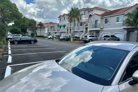 Adosado en venta en Sunrise, Florida, 4 dormitorios, 168.34 m2 № 1929076 - foto 3