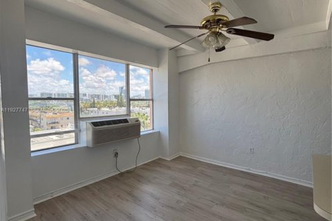 Copropriété à louer à Miami Beach, Floride: 1 chambre, 55.74 m2 № 1987479 - photo 6