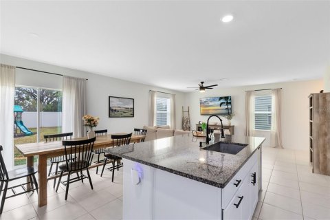 House in Lakeland, Florida 4 bedrooms, 186.45 sq.m. № 1535597 - photo 11