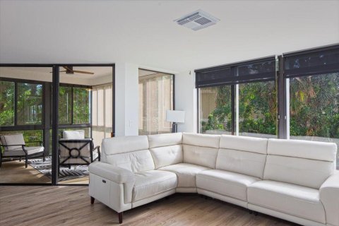Condo in Stuart, Florida, 2 bedrooms  № 2082338 - photo 9