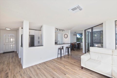 Condo in Stuart, Florida, 2 bedrooms  № 2082338 - photo 14
