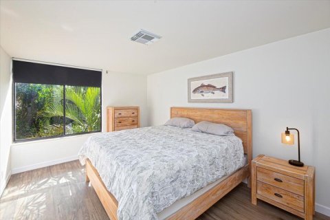 Condo in Stuart, Florida, 2 bedrooms  № 2082338 - photo 23