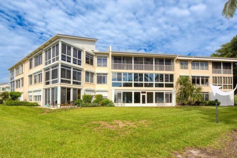 Condo in Stuart, Florida, 2 bedrooms  № 2082338 - photo 6