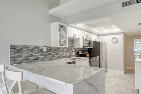 Condominio en venta en Longboat Key, Florida, 2 dormitorios, 83.61 m2 № 1517227 - foto 12