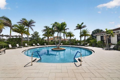 House in Port St. Lucie, Florida 4 bedrooms, 221.85 sq.m. № 2278985 - photo 21