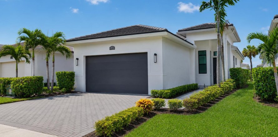 House in Port St. Lucie, Florida 4 bedrooms, 221.85 sq.m. № 2278985