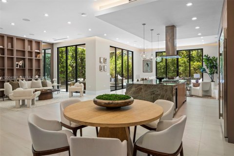 House in Miami, Florida 5 bedrooms № 2069548 - photo 8