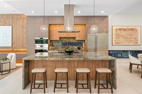 House in Miami, Florida 5 bedrooms № 2069548 - photo 10