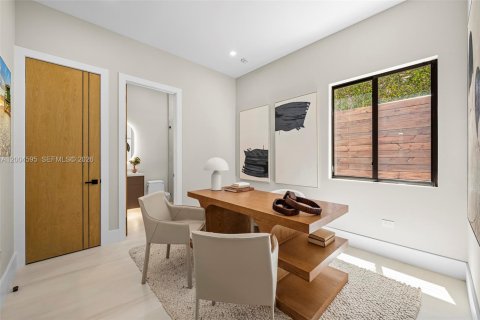 House in Miami, Florida 5 bedrooms № 2069548 - photo 18