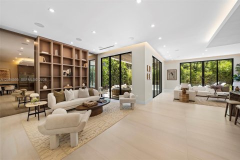 House in Miami, Florida 5 bedrooms № 2069548 - photo 6