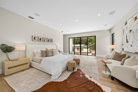 House in Miami, Florida 5 bedrooms № 2069548 - photo 25