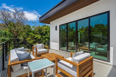 House in Miami, Florida 5 bedrooms № 2069548 - photo 27