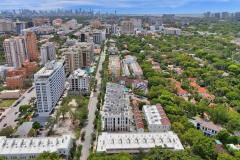 Condo in Coral Gables, Florida, 3 bedrooms  № 1790522 - photo 12