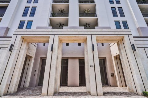 Condo in Coral Gables, Florida, 3 bedrooms  № 1790522 - photo 23