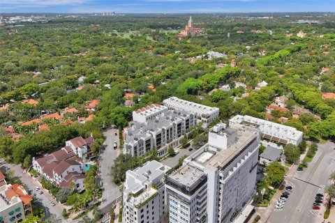 Condo in Coral Gables, Florida, 3 bedrooms  № 1790522 - photo 9