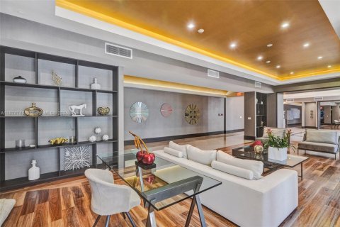 Condo in Coral Gables, Florida, 3 bedrooms  № 1790522 - photo 22