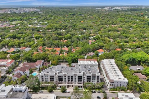 Condo in Coral Gables, Florida, 3 bedrooms  № 1790522 - photo 10