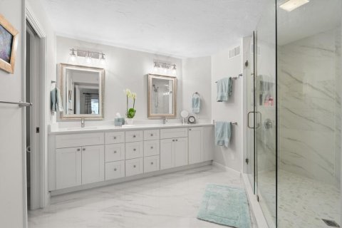Condominio en venta en Bradenton, Florida, 2 dormitorios, 158.4 m2 № 1724003 - foto 18