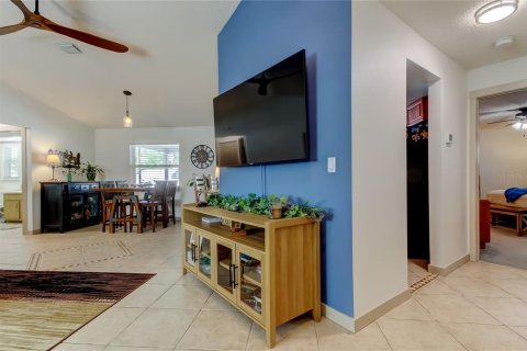 Villa ou maison à vendre à Palm Harbor, Floride: 2 chambres, 123.28 m2 № 1838866 - photo 7