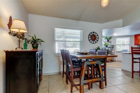 Villa ou maison à vendre à Palm Harbor, Floride: 2 chambres, 123.28 m2 № 1838866 - photo 13