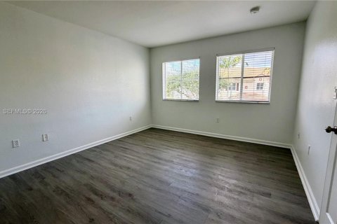 Снять в аренду кондоминиум в Майами-Гарденс, Флорида 3 спальни, 131.92м2, № 2030492 - фото 24