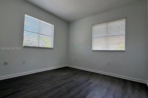 Снять в аренду кондоминиум в Майами-Гарденс, Флорида 3 спальни, 131.92м2, № 2030492 - фото 25