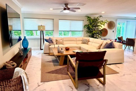 House in Pompano Beach, Florida 4 bedrooms, 241.27 sq.m. № 2158175 - photo 7