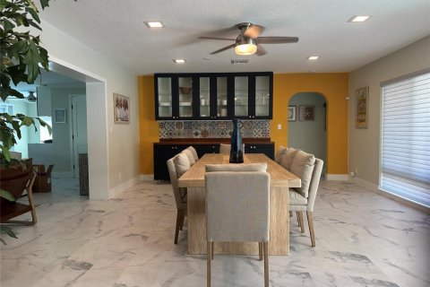 House in Pompano Beach, Florida 4 bedrooms, 241.27 sq.m. № 2158175 - photo 16