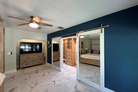 House in Pompano Beach, Florida 4 bedrooms, 241.27 sq.m. № 2158175 - photo 23
