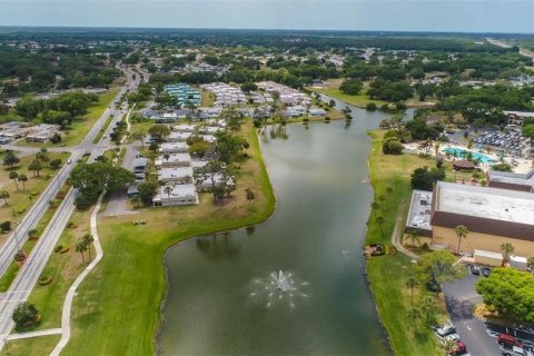 Condominio en alquiler en Sun City Center, Florida, 2 dormitorios, 91.42 m2 № 2098480 - foto 23