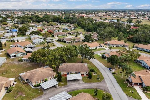 Condominio en alquiler en Sun City Center, Florida, 2 dormitorios, 91.42 m2 № 2098480 - foto 6