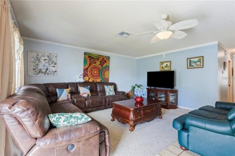 Condominio en alquiler en Sun City Center, Florida, 2 dormitorios, 91.42 m2 № 2098480 - foto 9