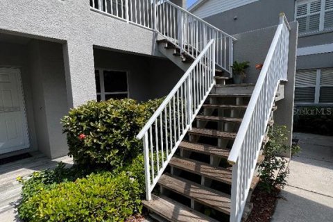 Condo in Seminole, Florida, 2 bedrooms  № 1916679 - photo 2