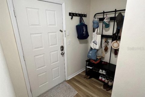 Condo in Seminole, Florida, 2 bedrooms  № 1916679 - photo 4