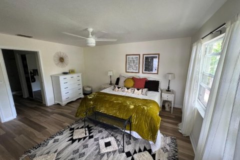Condo in Seminole, Florida, 2 bedrooms  № 1916679 - photo 20