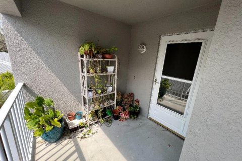Condo in Seminole, Florida, 2 bedrooms  № 1916679 - photo 3