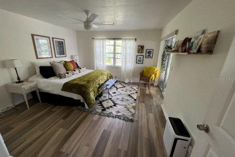 Condo in Seminole, Florida, 2 bedrooms  № 1916679 - photo 22