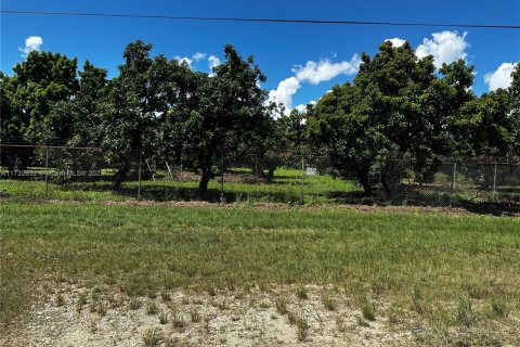 Propiedad comercial en venta en Miami, Florida № 1703707 - foto 3