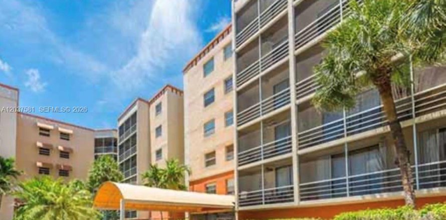 Condominio en North Miami Beach, Florida, 1 dormitorio  № 2086137