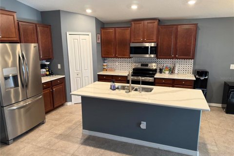 Casa en venta en Zephyrhills, Florida, 4 dormitorios, 178.19 m2 № 2233558 - foto 3