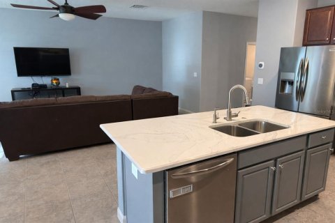 Casa en venta en Zephyrhills, Florida, 4 dormitorios, 178.19 m2 № 2233558 - foto 7